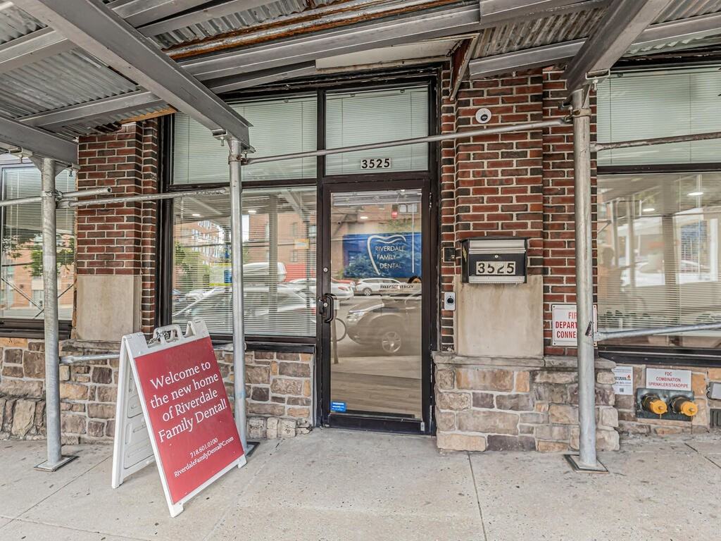 3525 Riverdale Ave #3