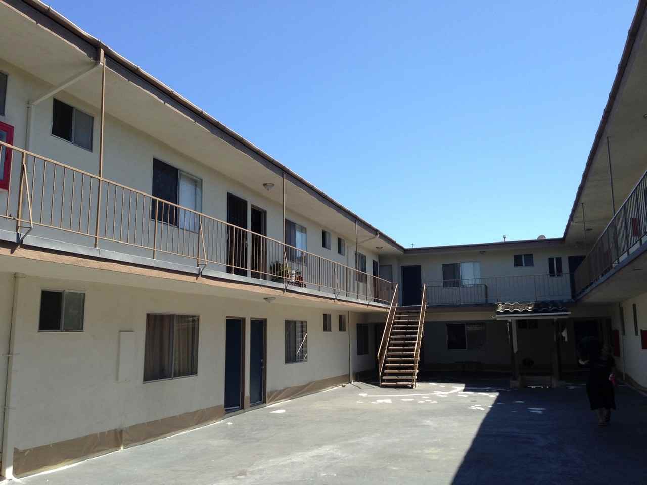 129th St - Photo 5 of 13