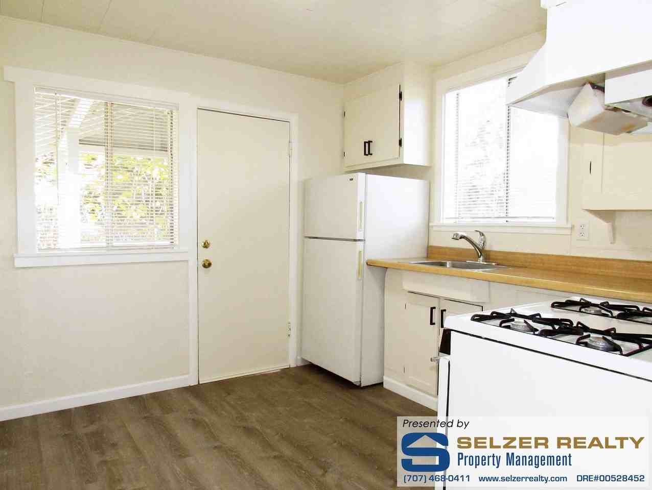 524 N. School St. - Photo 3 of 7