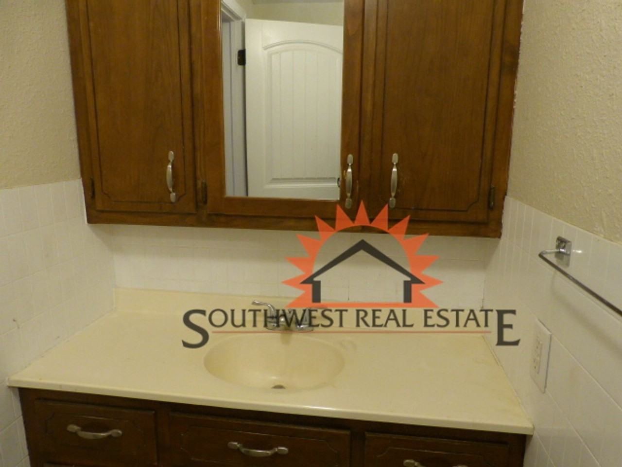 501 E 2nd St - Photo 7 of 18