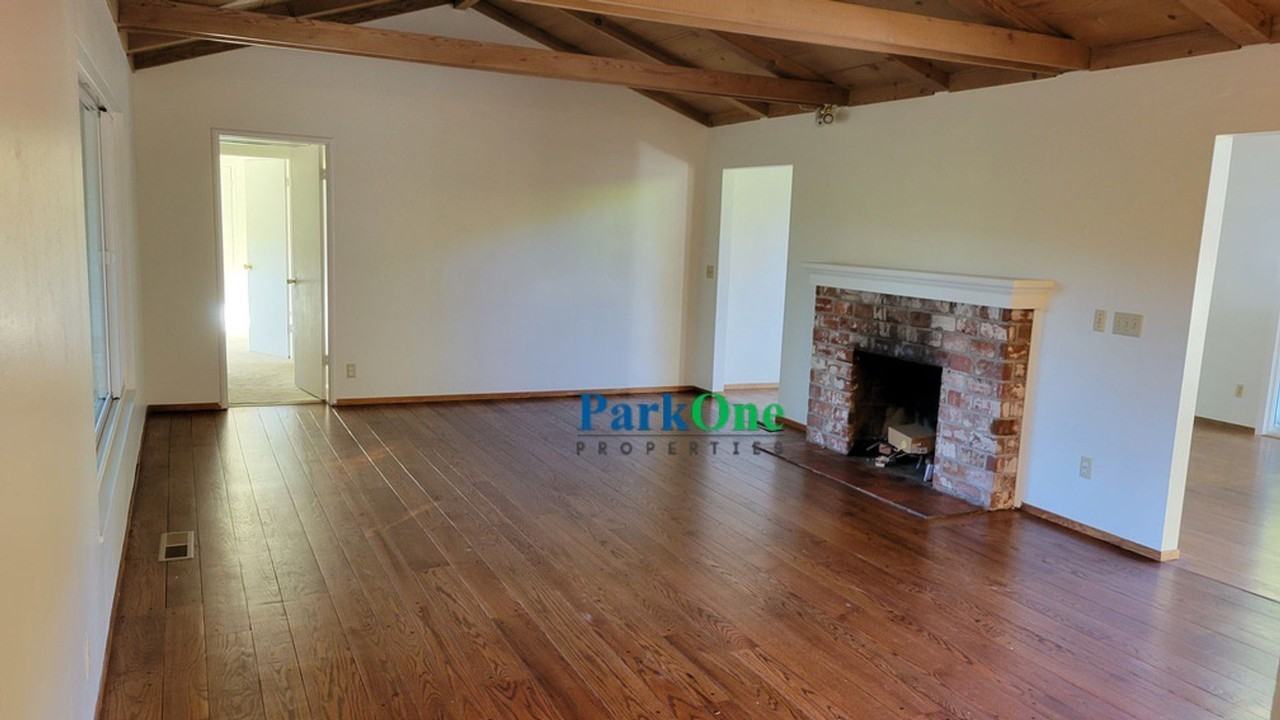 67 Meadow View Rd - Photo 2 of 12