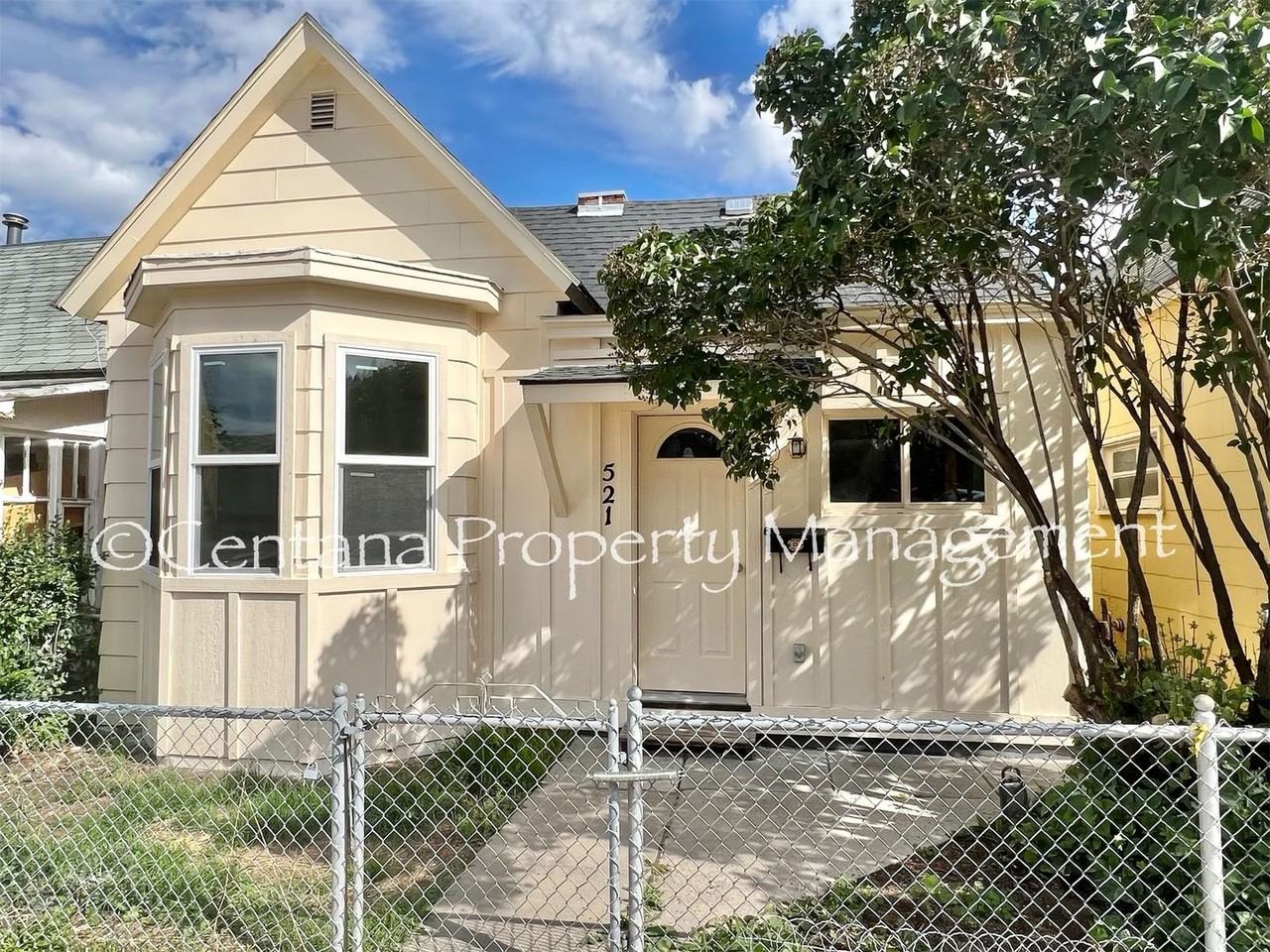 521 Birch St - Photo 2 of 24