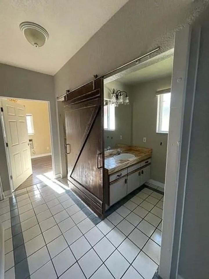 2330 Sage Trail Rd - Photo 2 of 28