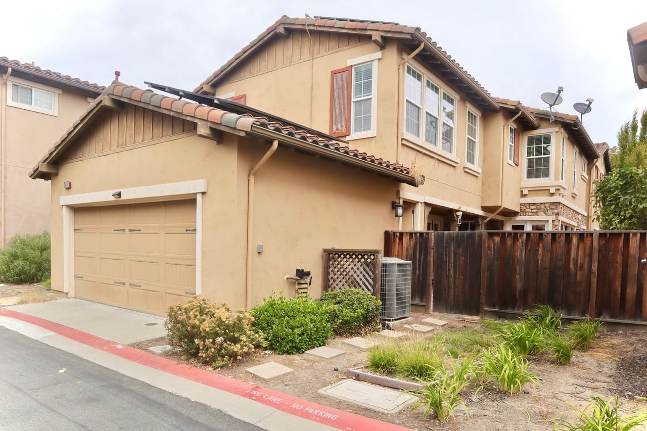 34111 Tupelo St - Photo 2 of 37