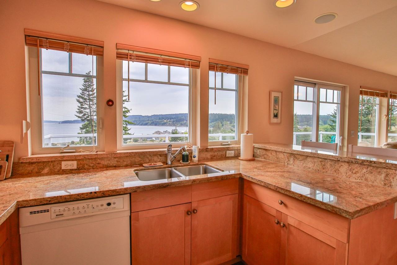 874 Buena Vista Place - Photo 6 of 36