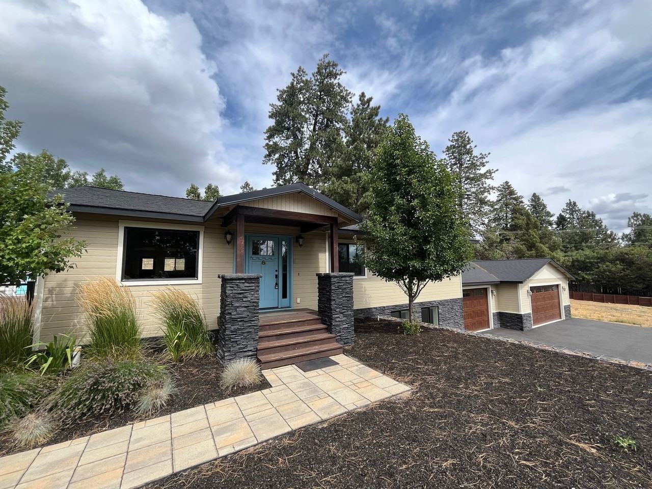 61151 Parrell Rd - Photo 2 of 38