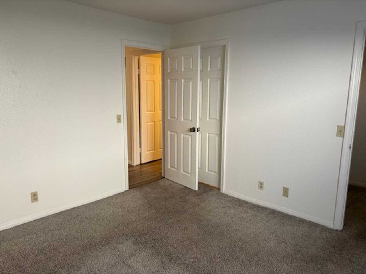 4486 38th St - Photo 5 of 12
