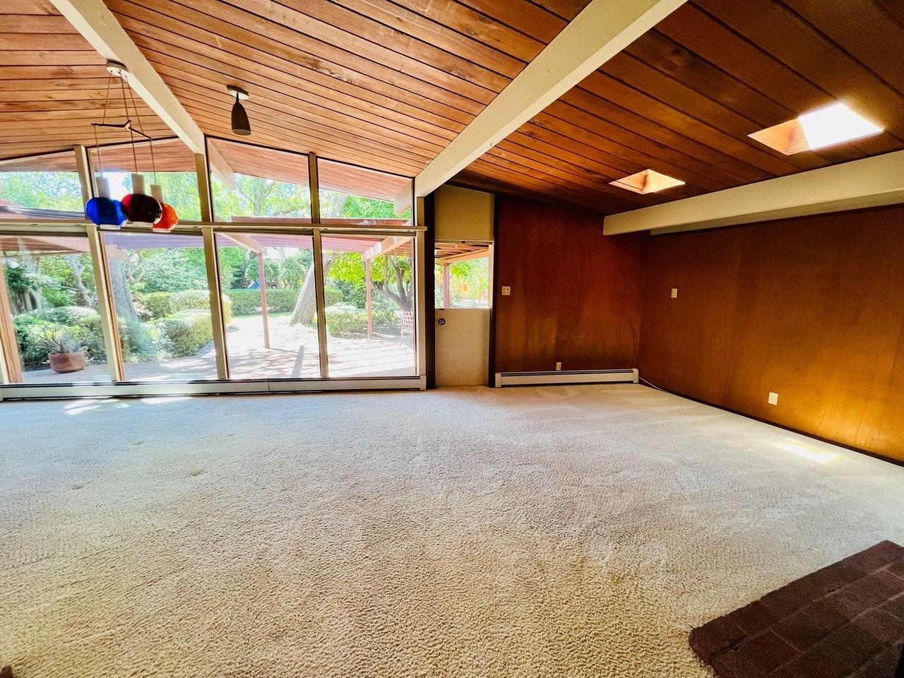 1014 Moffett Cir - Photo 2 of 22