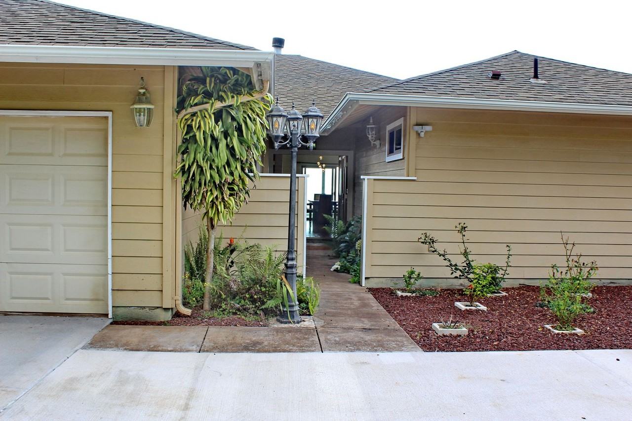 110 Cooke Rd - Photo 2 of 39