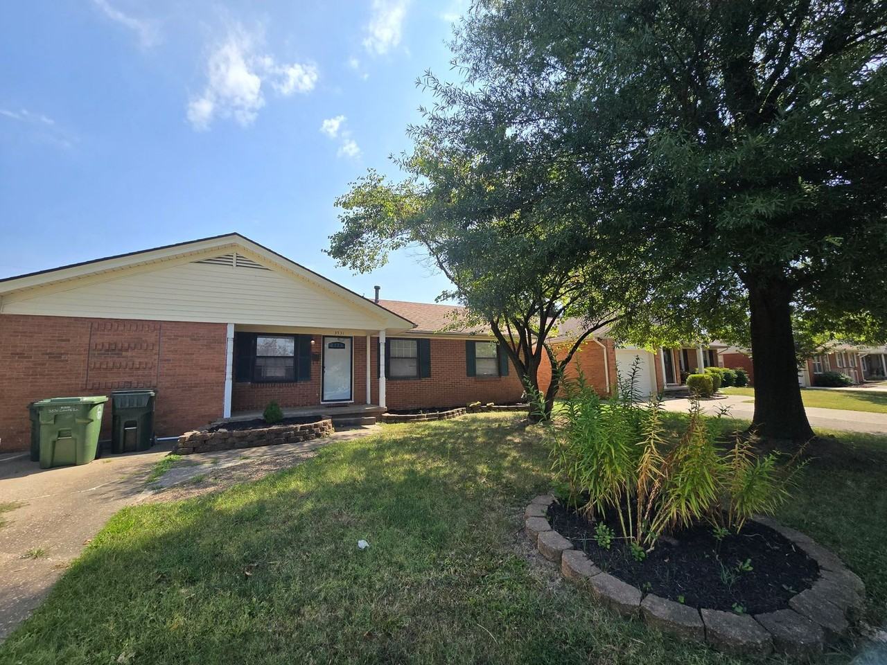 3531 Lewis Ln - Photo 2 of 27