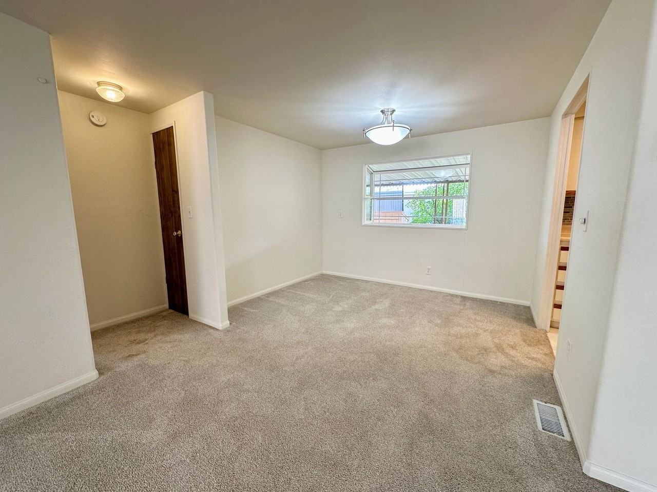 4366 Valley Ln - Photo 5 of 30