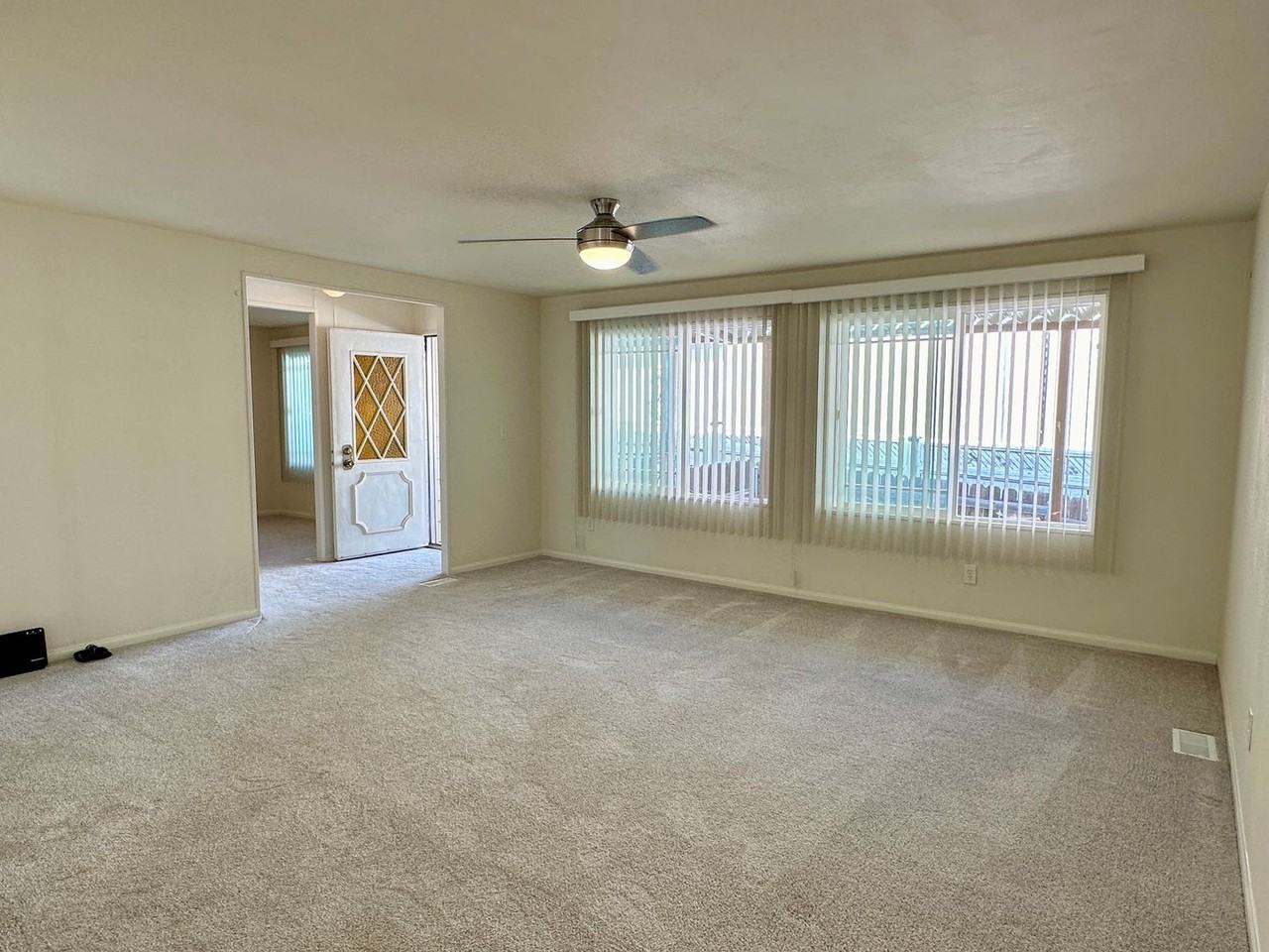 4366 Valley Ln - Photo 6 of 30