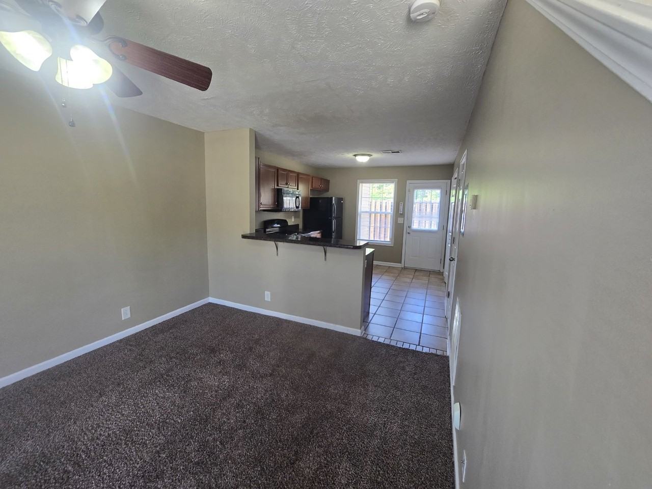 812 Oak Arbor Ct Apt D - Photo 3 of 15