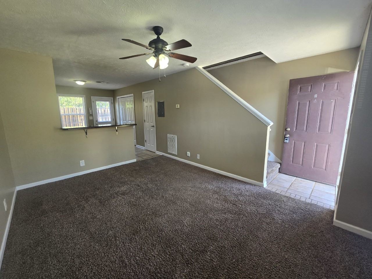 812 Oak Arbor Ct Apt D - Photo 4 of 15