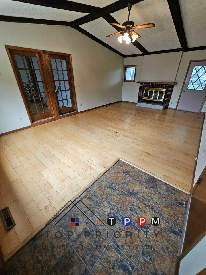 704 3rd St - Photo 3 of 22