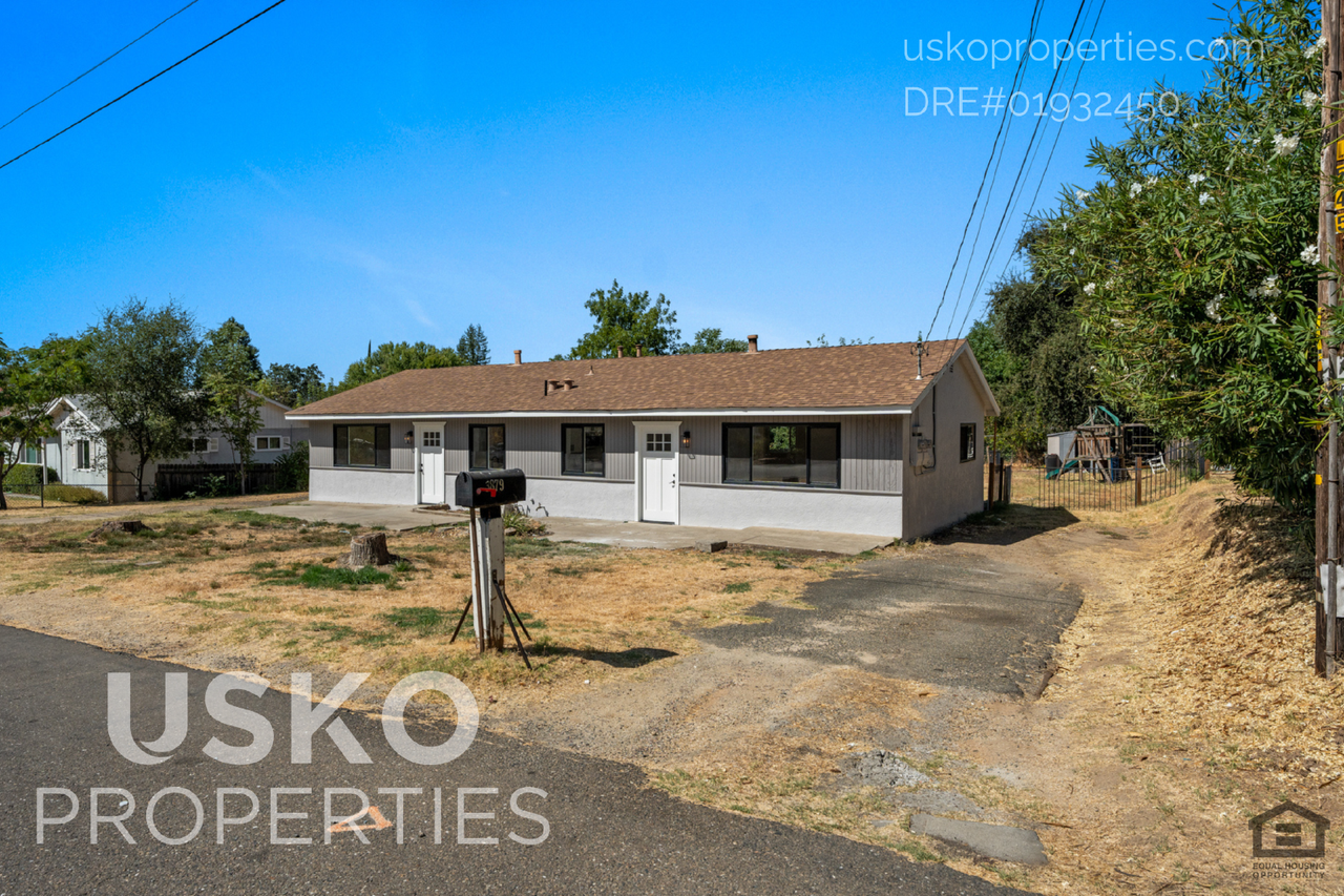 3879 Circle Dr - Photo 2 of 23