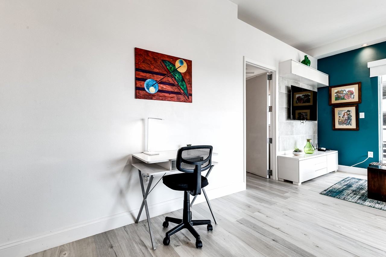 234 Ne 3rd St #1102 - Photo 6 of 19