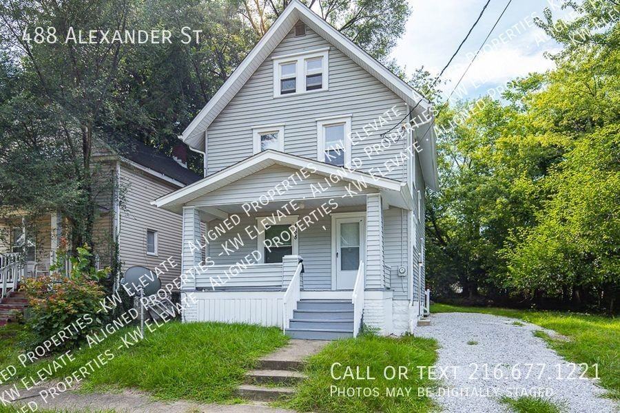 488 Alexander St - Photo 2 of 28