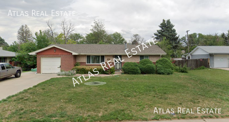 370 Lansing St - Photo 2 of 15