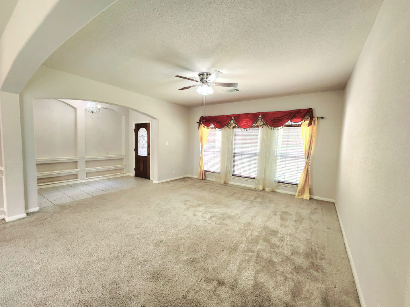 1410 Camden Cv - Photo 3 of 14