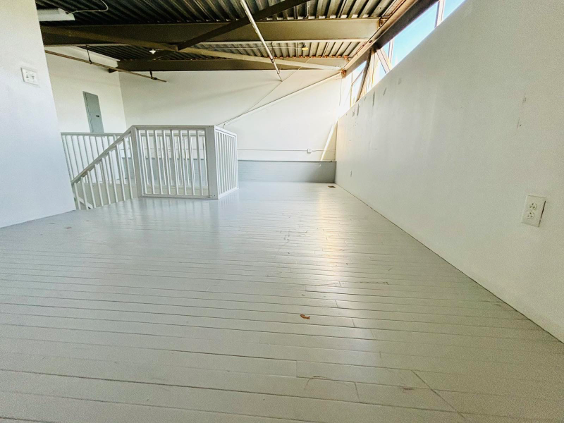 1304 E Market St #0 - Photo 2 of 9