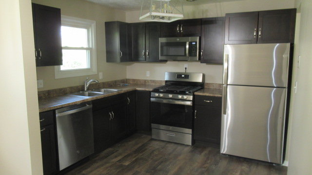 413 Wendell Pl - Photo 3 of 7