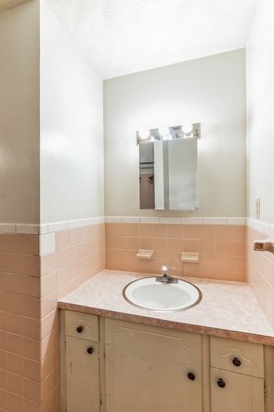 Bellevue Gardens Apartments - Photo 5 of 26