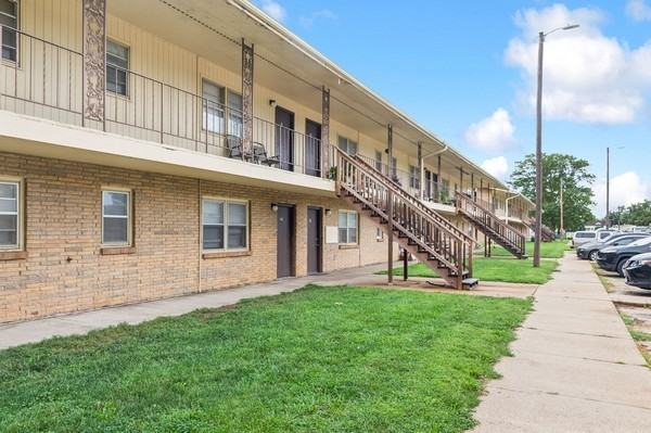 Bellevue Gardens Apartments - Photo 7 of 26