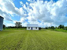 featured image of 11490 Ne 30th St