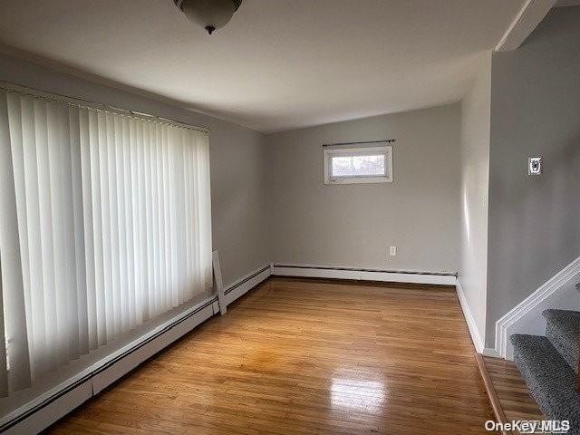 704 Bellmore Rd - Photo 2 of 16