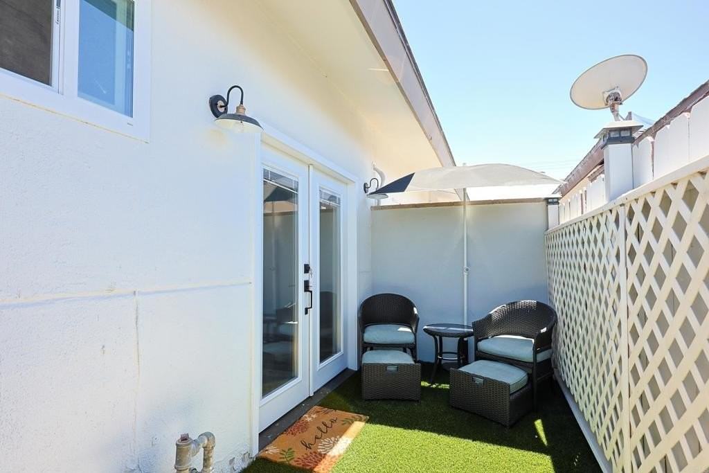 142 L St - Photo 2 of 16