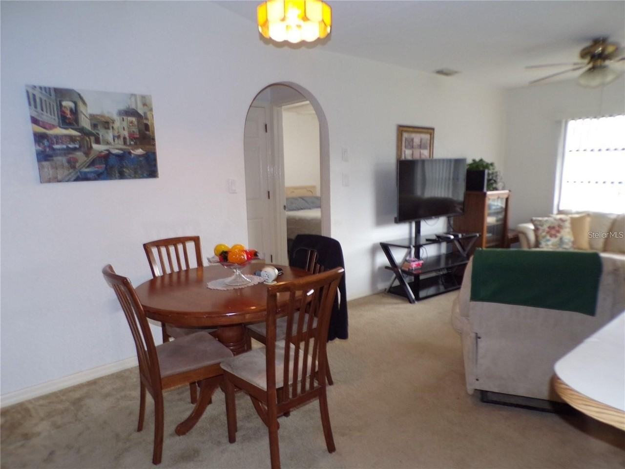 1011 Tropical Ave Nw - Photo 4 of 20