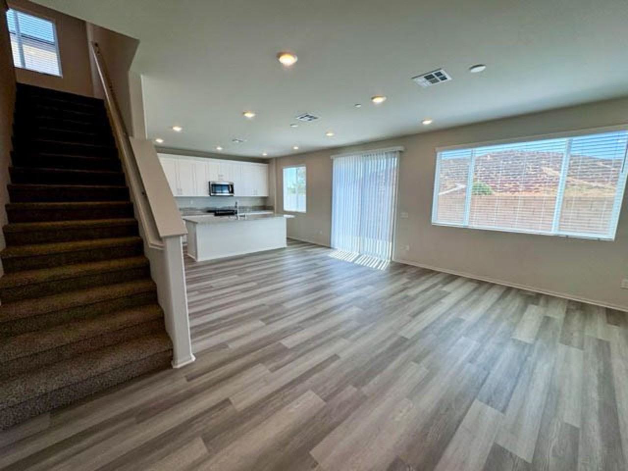 31799 Woodbank Way - Photo 7 of 46