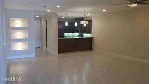 1405 Ozark Ave - Photo 2 of 4