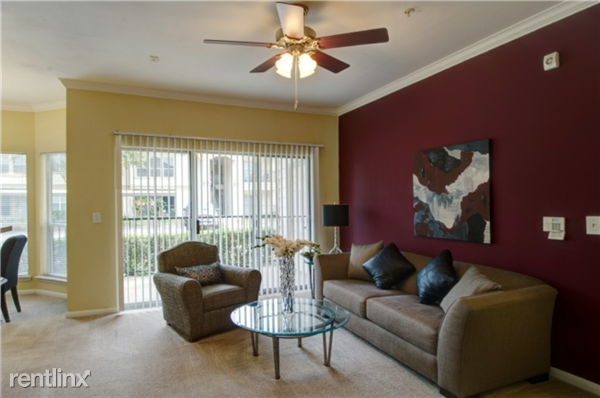 Northcourt @ Hollister - Photo 3 of 8