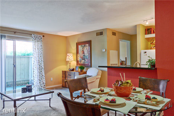 Hollister @ Tidwell - Photo 2 of 10