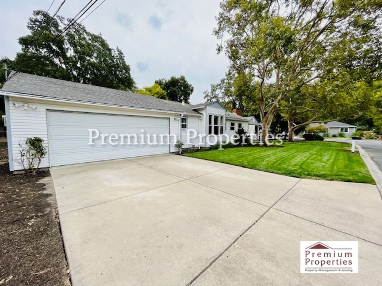 2 Evergreen Ct - Photo 2 of 50