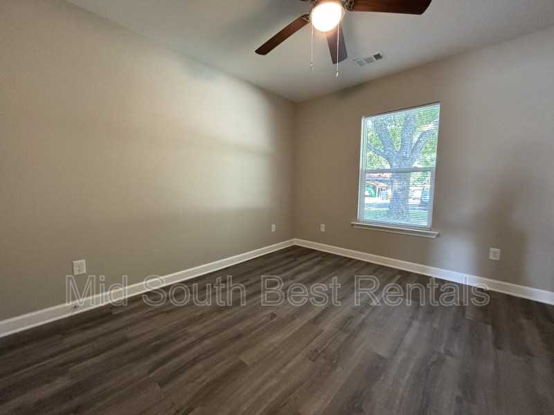 62 Saint John St - Photo 5 of 8