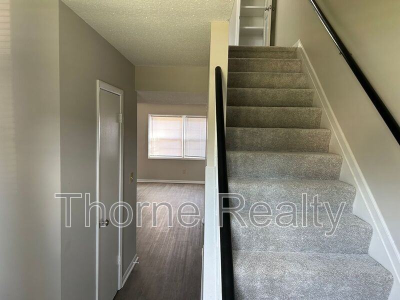 200 W Cross St - Photo 3 of 21
