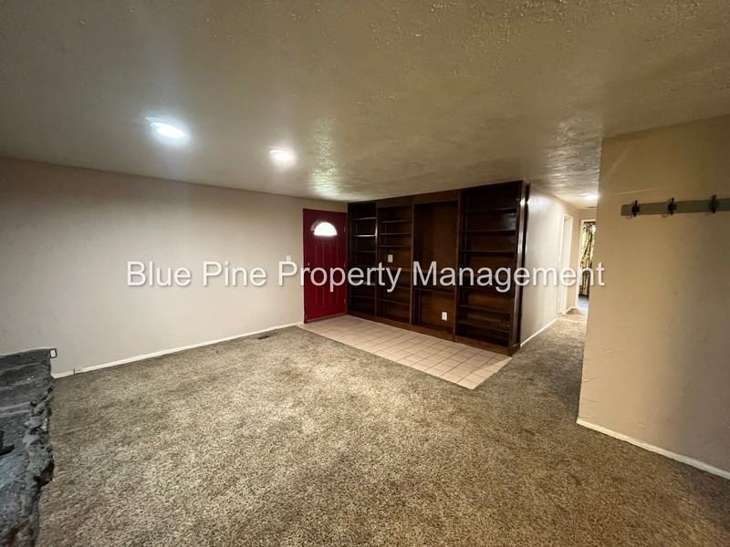 1080 Halsey St - Photo 3 of 16