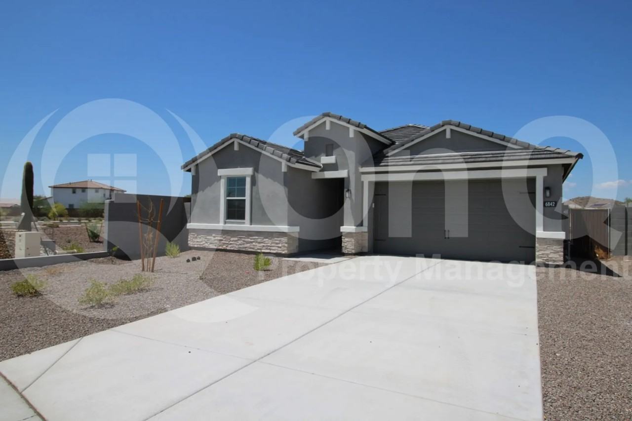 6842 W Molly Ln - Photo 2 of 29