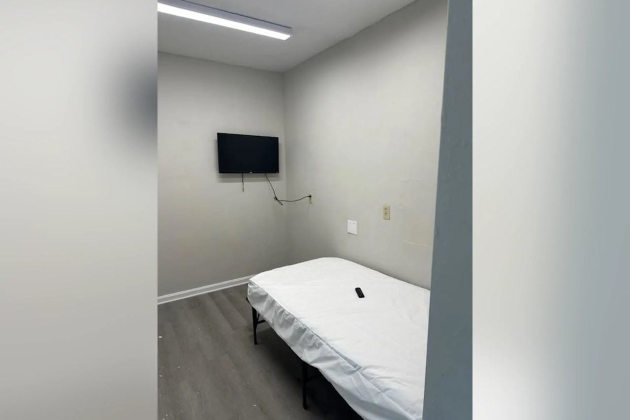 102 Newark St - Photo 3 of 24