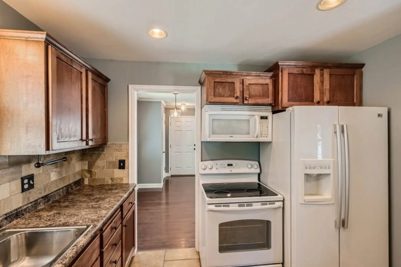 6821 Thomas Ave S - Photo 2 of 12