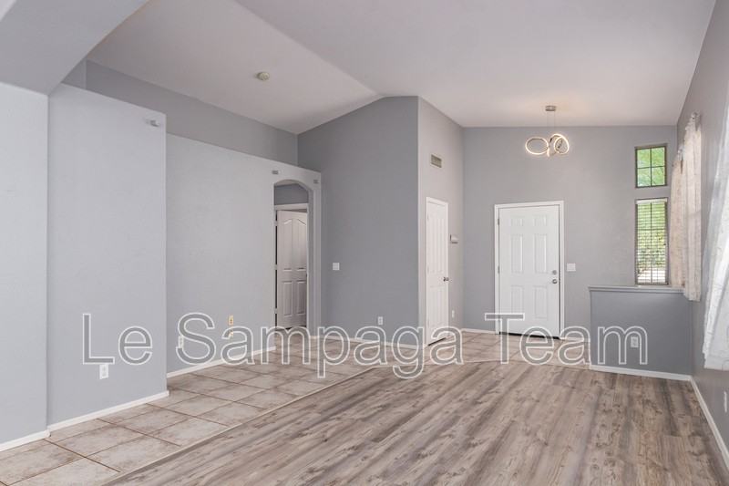 4333 S Rim Ct - Photo 4 of 39