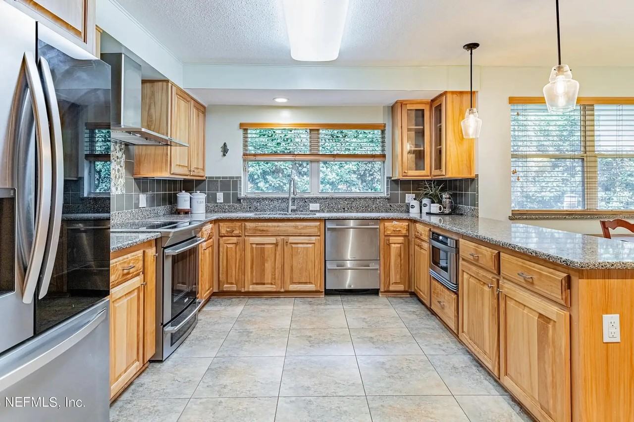 857 Old Grove Mnr - Photo 3 of 39