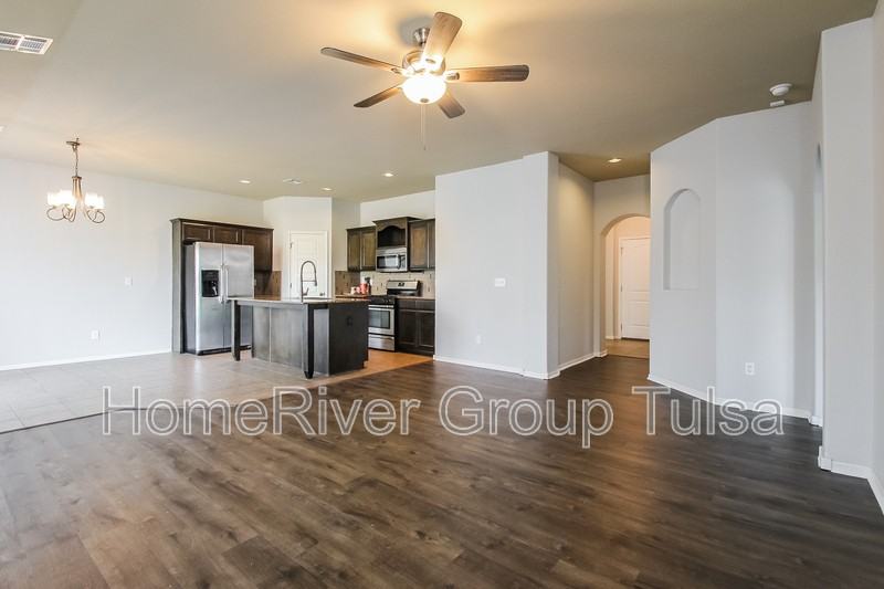 4249 S 184th East Ave - Photo 3 of 18