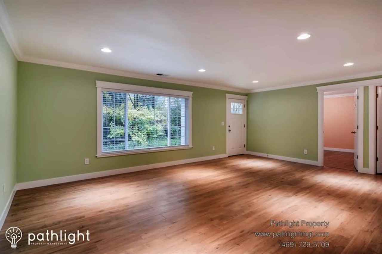 4323 S 366th St - Photo 3 of 17