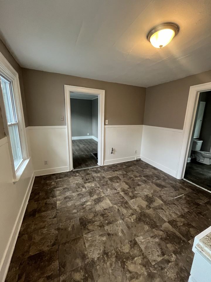 44 Hammerschmidt Ave - Photo 2 of 9