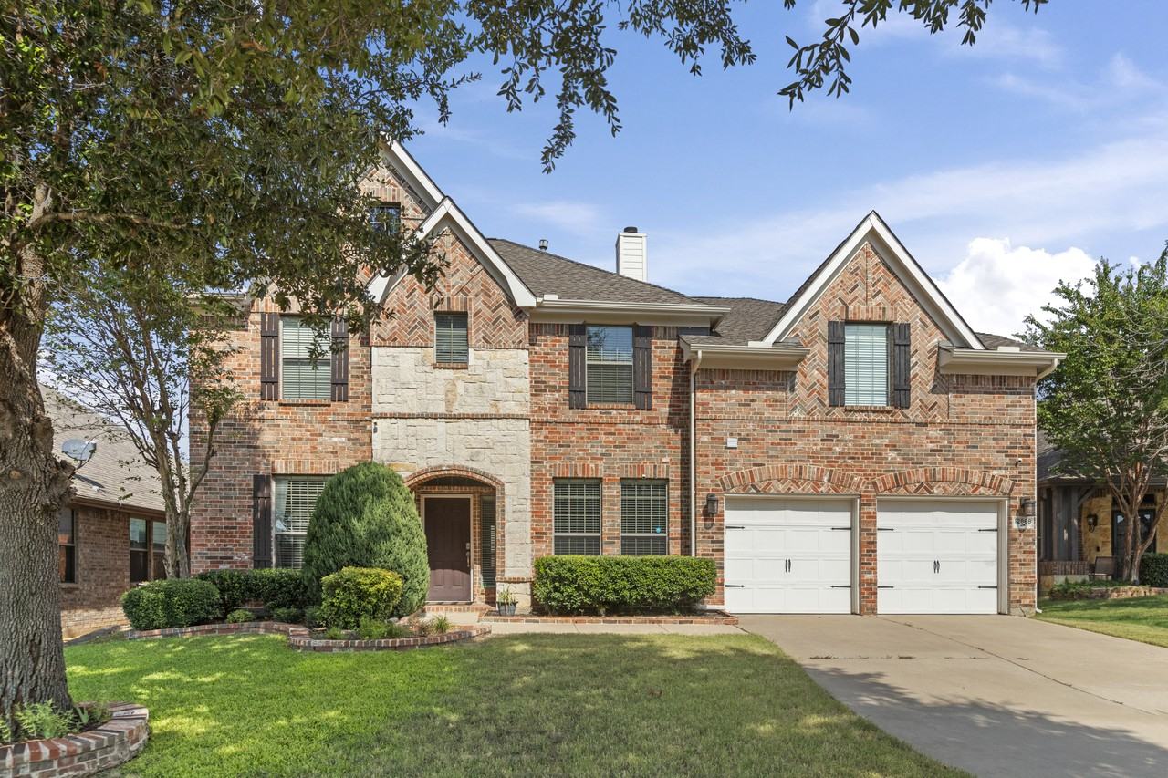 12868 Outlook Ave - Photo 2 of 46