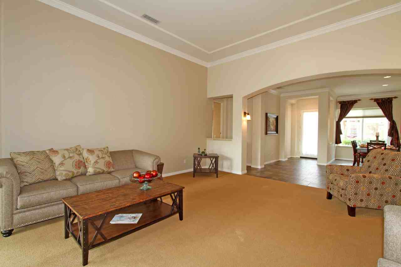 37 Orquidia Ct - Photo 7 of 15